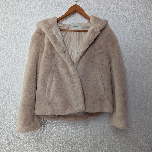 Stradivarius teddy jacket deals